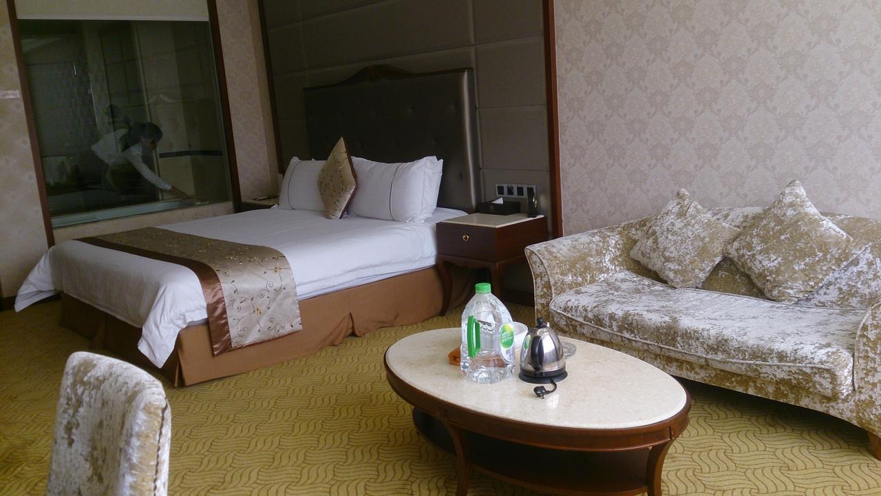 Shantou Oujue Hotel Exterior foto
